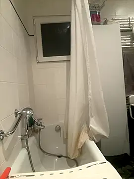 shehandme online show from October 5, 2:59 pm