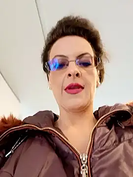 RebeccaNoble online show from April 21, 11:49 am