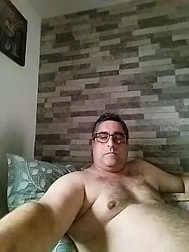 ADRIAN ADI40 online show from March 26, 3:39 pm