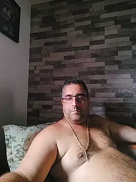 ADRIAN ADI40 online show from June 4, 1:06 pm