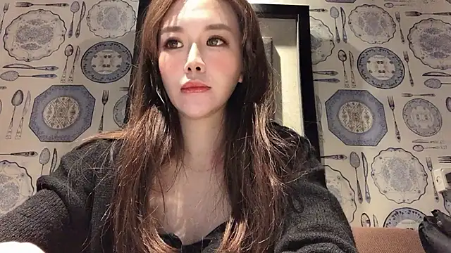 Tw Zoella online show from December 3, 6:04 am