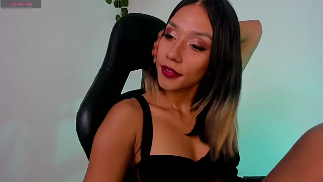 Snapshot of sussyprice chatting on February 27, 10:31 pm sussyprice online show from February 27, 10:31 pm