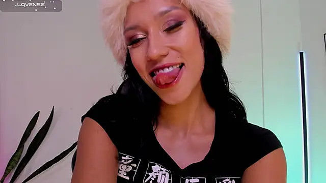 Snapshot of sussyprice chatting on September 30, 4:12 pm sussyprice online show from September 30, 4:12 pm