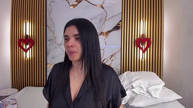 indi catalina online show from April 16, 3:02 pm