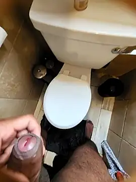 Snapshot of Stud_555 chatting on December 2, 7:36 am Stud 555 online show from December 2, 7:36 am