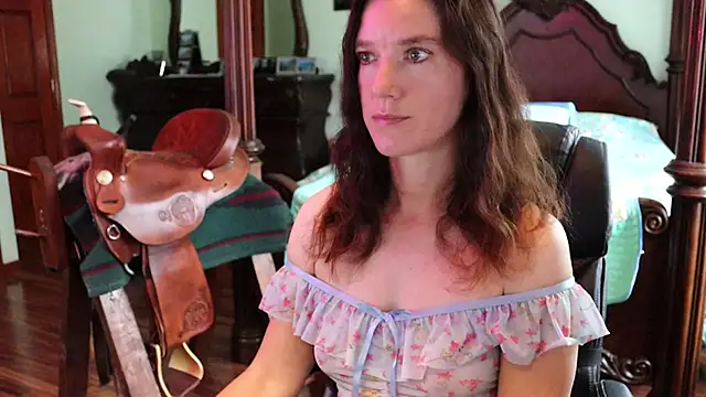 thornburyrose online show from November 26, 6:31 pm