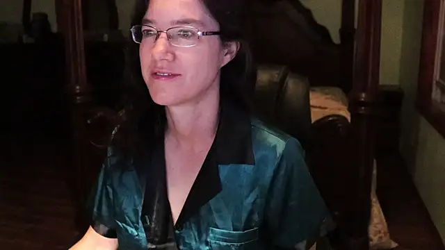 Snapshot of thornburyrose chatting on May 30, 8:22 am thornburyrose online show from May 30, 8:22 am