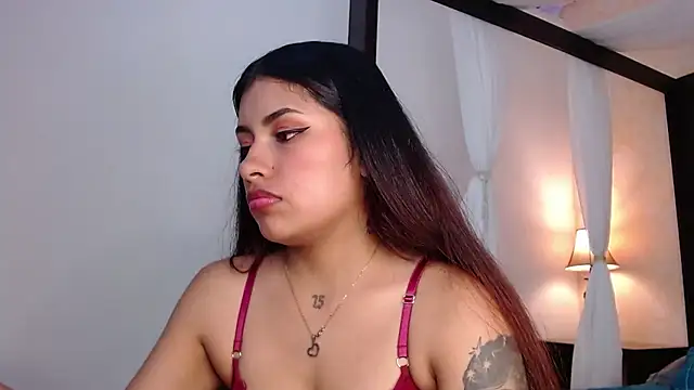 Snapshot of ChantalPetit chatting on September 12, 7:03 pm ChantalPetit online show from September 12, 7:03 pm