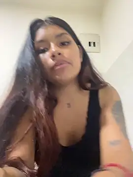 Snapshot of ChantalPetit chatting on October 26, 4:29 am ChantalPetit online show from October 26, 4:29 am