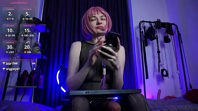 CyberXGoddess online show from February 8, 6:33 am