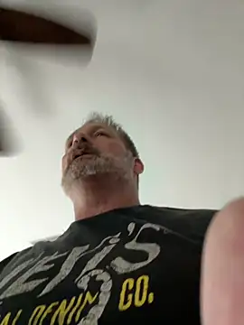 Snapshot of Bronco9602 chatting on October 18, 6:52 pm Bronco9602 online show from October 18, 6:52 pm