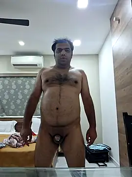 kaustubh45 online show from December 31, 5:51 pm