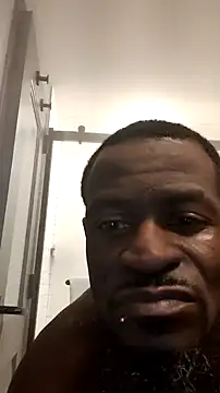 Maculine Stayr online show from December 5, 8:22 am