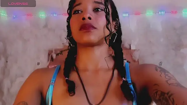 kelly thomson online show from January 31, 10:31 pm