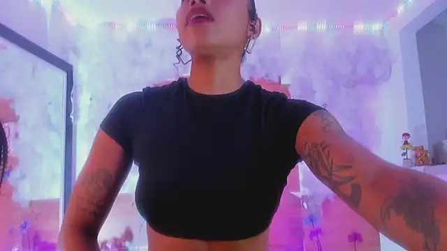 kelly thomson online show from March 4, 9:22 pm