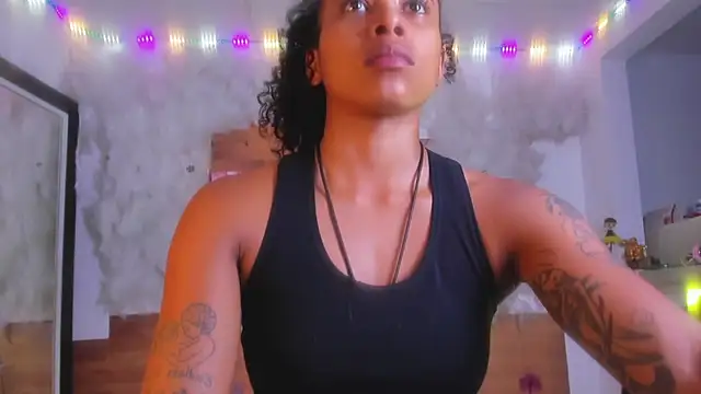 kelly thomson online show from March 21, 1:02 am