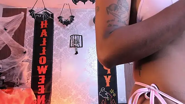 kelly thomson online show from October 6, 11:13 pm