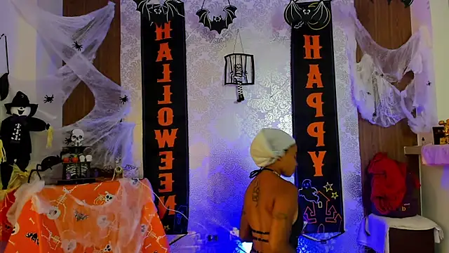 kelly thomson online show from October 19, 1:45 pm