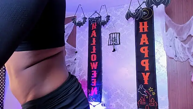 kelly thomson online show from October 26, 10:15 pm