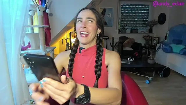 Snapshot of tinny_williams chatting on October 6, 6:00 am tinny williams online show from October 6, 6:00 am