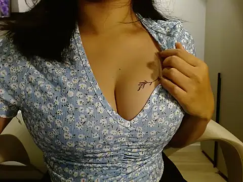 aahna33 online show from October 26, 6:52 am