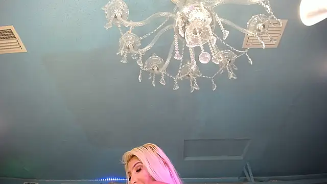 ADRIANNA FOX online show from March 18, 10:57 am