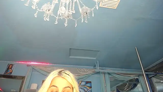 ADRIANNA FOX online show from May 23, 6:07 am