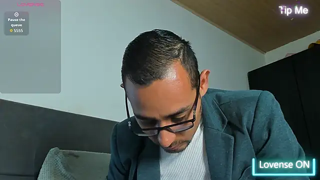 jhonyalzate2 online show from April 16, 1:06 am