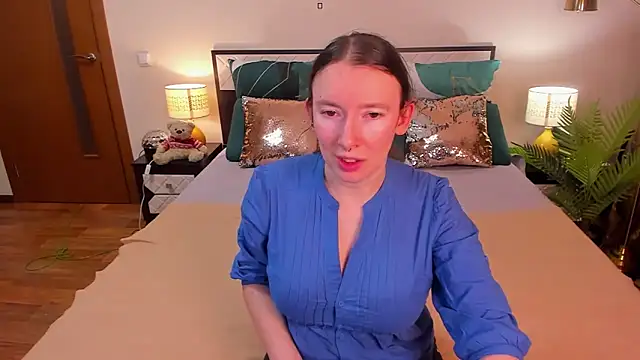 CatherineWalls online show from March 1, 4:03 am