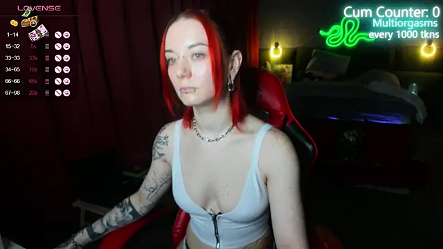 MaxPhoenixx online show from December 3, 1:10 pm