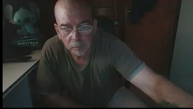 Snapshot of 0oscar_xxx chatting on September 9, 6:18 pm 0oscar xxx online show from September 9, 6:18 pm