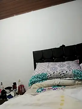 Vicky Rosse online show from October 9, 8:07 pm