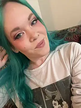 thetinyblue online show from February 9, 5:11 pm