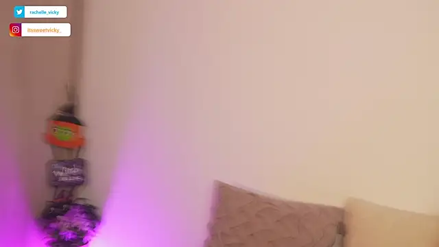 vicky rachell online show from October 31, 3:24 pm