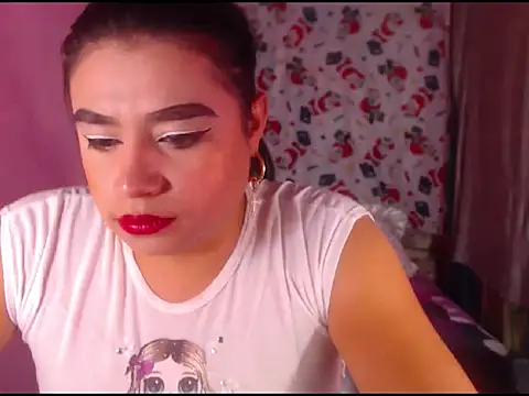 katrinawillff online show from December 21, 5:53 pm