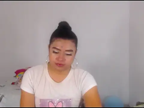 katrinawillff online show from March 12, 4:46 pm