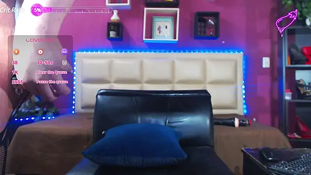 Snapshot of sharoll_nasty chatting on February 12, 12:01 pm sharoll nasty online show from February 12, 12:01 pm