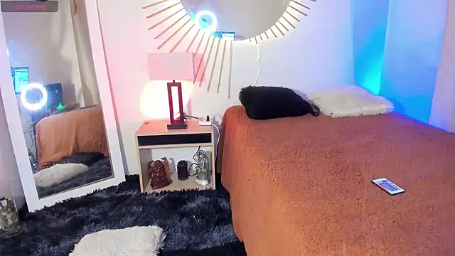 natta smithh online show from February 25, 3:20 am