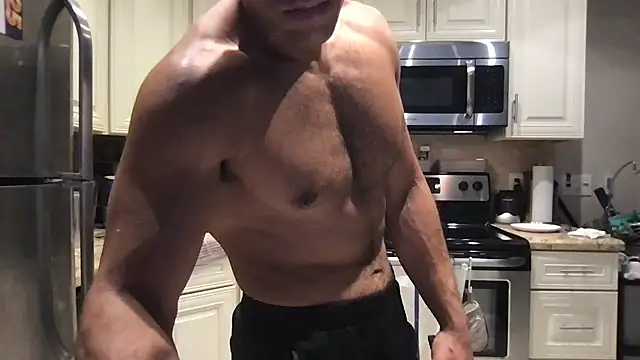 Snapshot of BigGuyMuscle chatting on March 21, 10:17 pm BigGuyMuscle online show from March 21, 10:17 pm