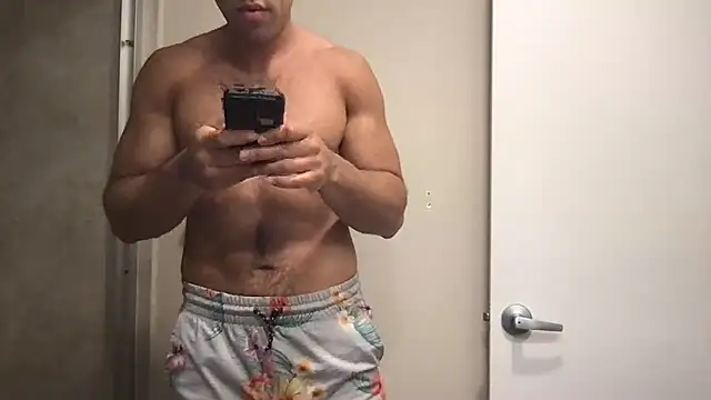 BigGuyMuscle online show from April 20, 9:49 pm