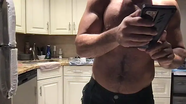 BigGuyMuscle online show from June 7, 1:10 am
