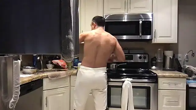 BigGuyMuscle online show from June 9, 1:06 am