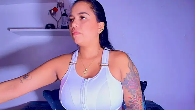 alexaa walker online show from March 5, 11:49 am