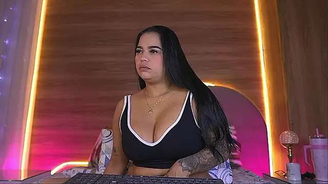 alexaa walker online show from March 30, 11:55 am