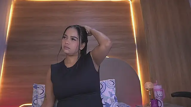 alexaa walker online show from April 22, 11:56 am