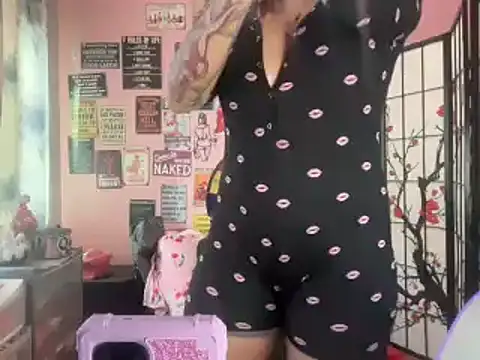 latinacubana online show from March 12, 1:19 pm