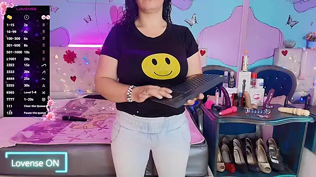 Zaly mature online show from April 24, 9:50 pm