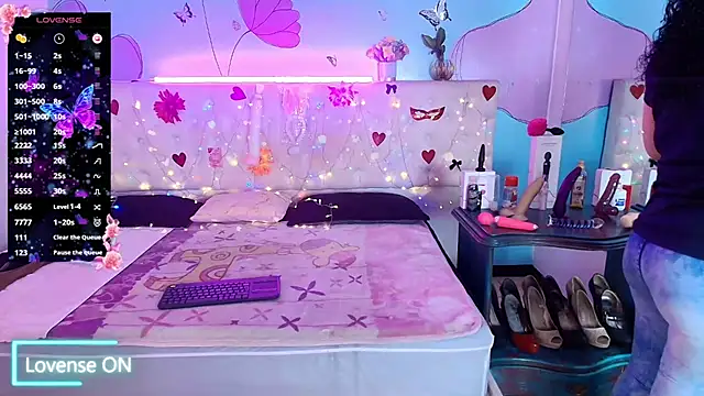 Zaly mature online show from July 21, 8:55 pm