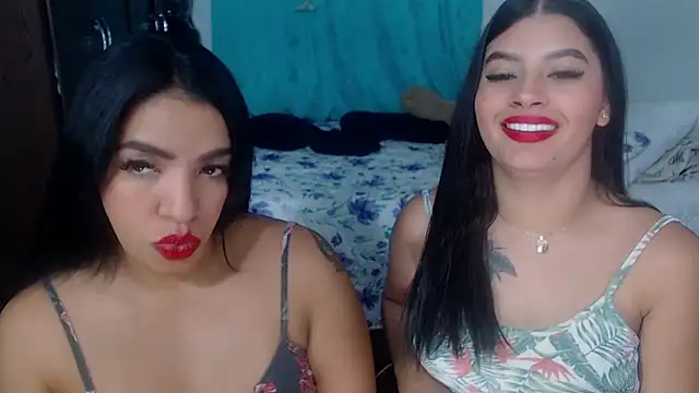 Snapshot of Sharlottee chatting on February 7, 2:40 am Sharlottee online show from February 7, 2:40 am