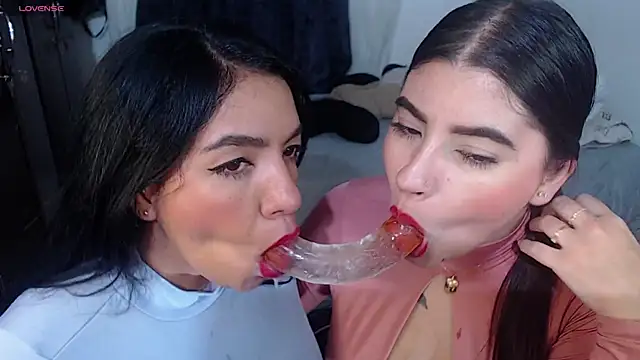 Snapshot of Sharlottee chatting on September 15, 10:21 pm Sharlottee online show from September 15, 10:21 pm